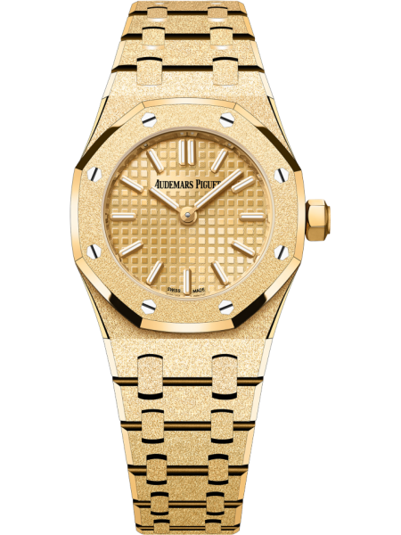 Yellow gold lends a classic elegance to the chic model