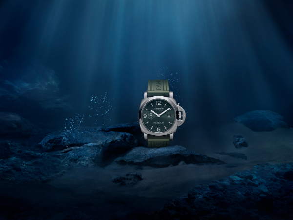 PAM03325 VISUAL ADV B
