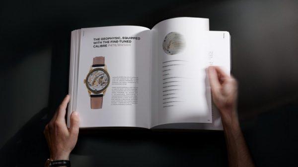 800 2023 thecollectibles book open 16 9