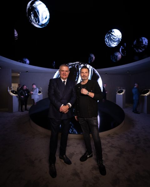 During Watches Wonders 2023 Richard Orlinski visited Hublots booth and was welcomed by Hublot CEO Richard Guadalupe During Watches Wonders 2023 Richard Orlinski visited Hublots booth and was welcomed by Hublot CEO Richard Guadalupe
