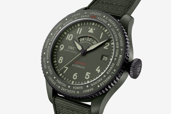 IWC Pilots Watch Timezoner Top Gun Woodland IW395601 1