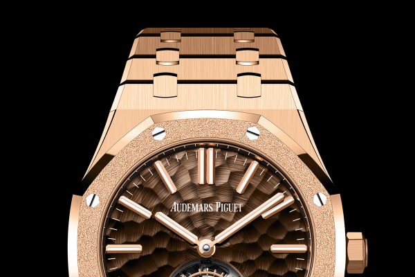 Selfwinding Flying Tourbillon Dimpled Dial 26730OR