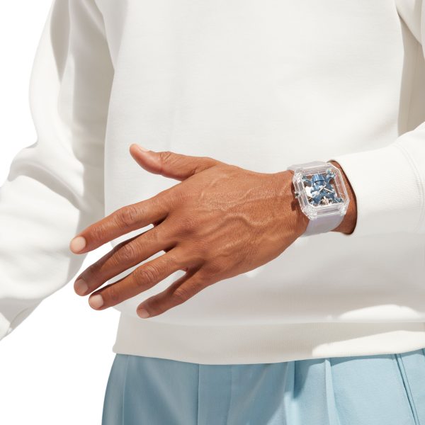 The modern watch is limited to just 25 pieces The modern watch is limited to just 25 pieces