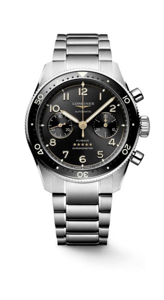 The watch also comes with a black dial The watch also comes with a black dial