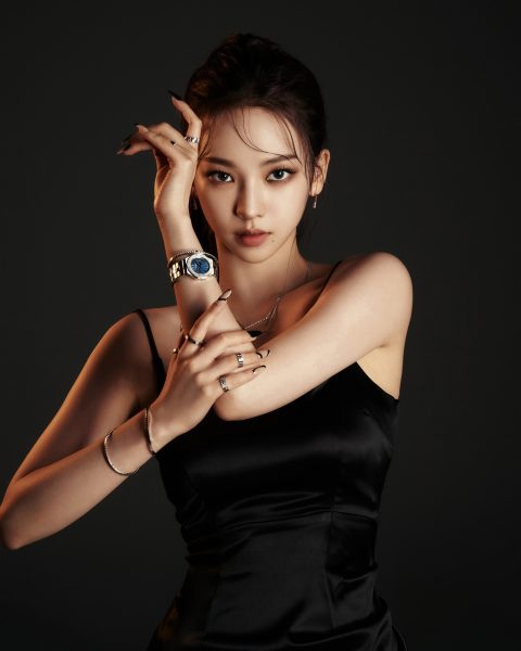 aespa wearing Chopard Ice Cube Alpine Eagle collections Karina ©Ahn joo young aespa wearing Chopard Ice Cube Alpine Eagle collections Karina ©Ahn joo young