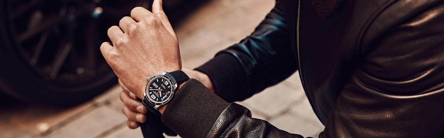 How to Take Care of Your Watches While Travelling